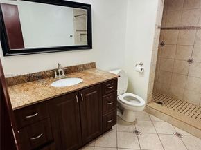 4850 SW 63rd Ter 323, Davie FL 33314