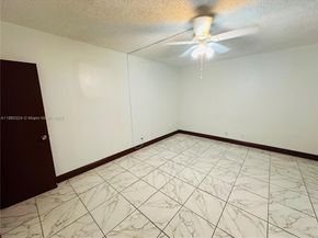 4850 SW 63rd Ter 323, Davie FL 33314