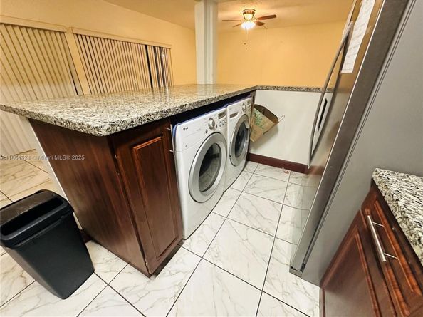 4850 SW 63rd Ter 323, Davie FL 33314