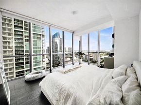 1100 Biscayne Blvd 3708, Miami FL 33132