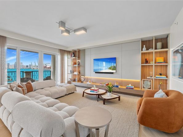 5242 Fisher Island Dr 5242, Miami Beach FL 33109