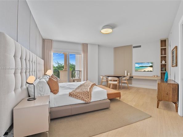 5242 Fisher Island Dr 5242, Miami Beach FL 33109