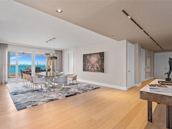 5242 Fisher Island Dr 5242, Miami Beach FL 33109