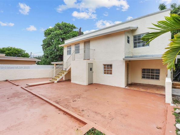 2385 SW 17th St, Miami FL 33145