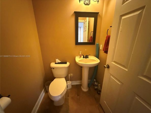 4108 NE 11th Dr, Homestead FL 33033