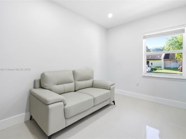 13765 SW 54th Ln, Miami FL 33175