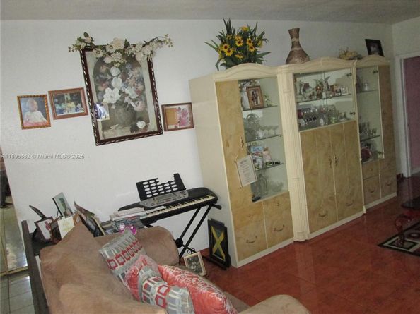 3346 NW 23rd Ct, Lauderdale Lakes FL 33311