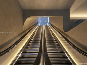 99 SW 7th St PH3901, Miami FL 33131