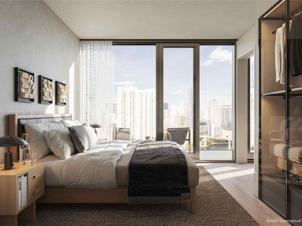 99 SW 7th St PH3901, Miami FL 33131