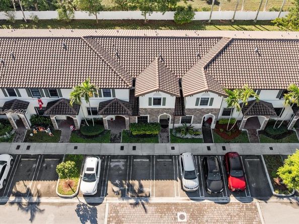 3272 W 92nd Pl, Hialeah FL 33018