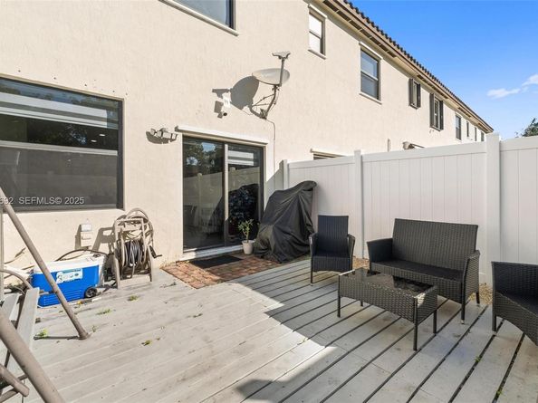 3272 W 92nd Pl, Hialeah FL 33018