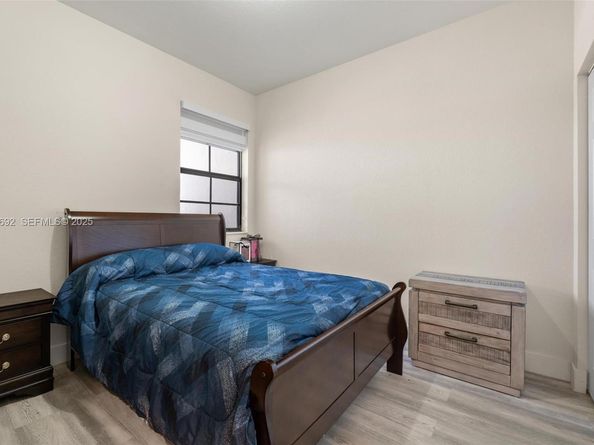 3272 W 92nd Pl, Hialeah FL 33018