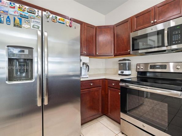 3272 W 92nd Pl, Hialeah FL 33018