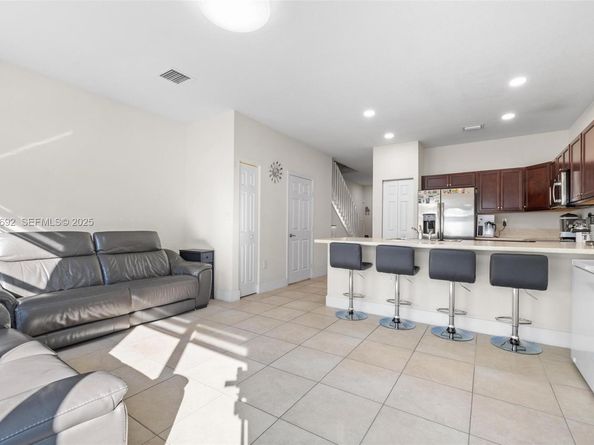 3272 W 92nd Pl, Hialeah FL 33018