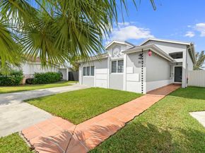 11518 SW 174th St, Miami FL 33157