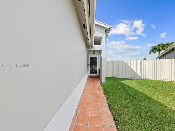 11518 SW 174th St, Miami FL 33157