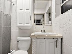 6551 Sherman St, Hollywood FL 33024