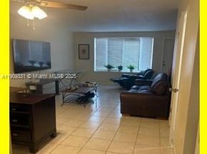 7816 SW 102nd Ln, Miami FL 33156