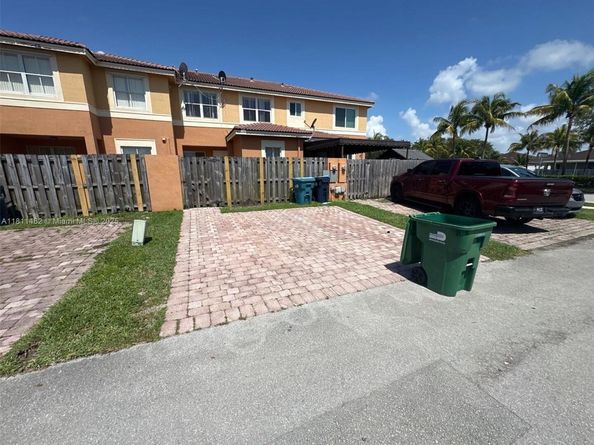 24363 SW 109th Ave, Homestead FL 33032