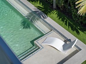 1045 W 47th Ct, Miami Beach FL 33140