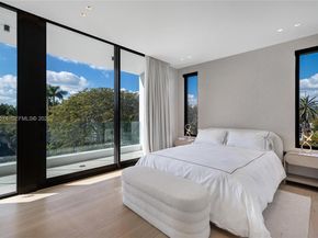 1045 W 47th Ct, Miami Beach FL 33140