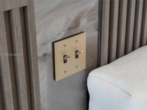 1045 W 47th Ct, Miami Beach FL 33140