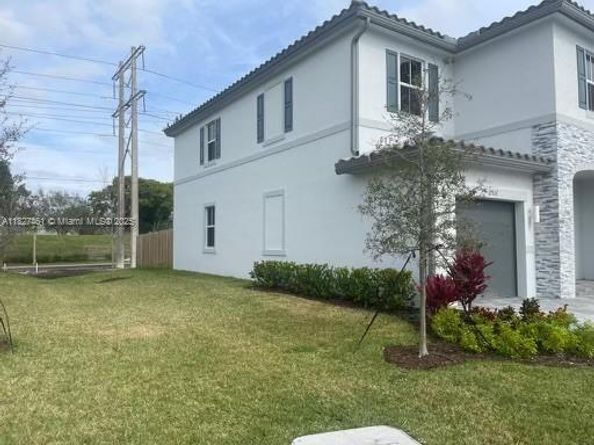 11931 NW 47th Mnr, Coral Springs FL 33076