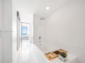 1300 S Miami Ave UPH4, Miami FL 33130