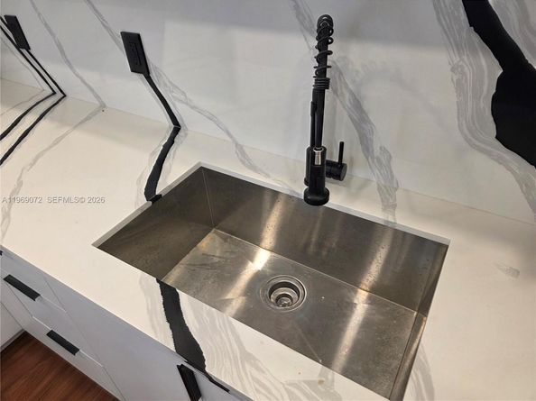 2520 NW 108th St, Miami FL 33167