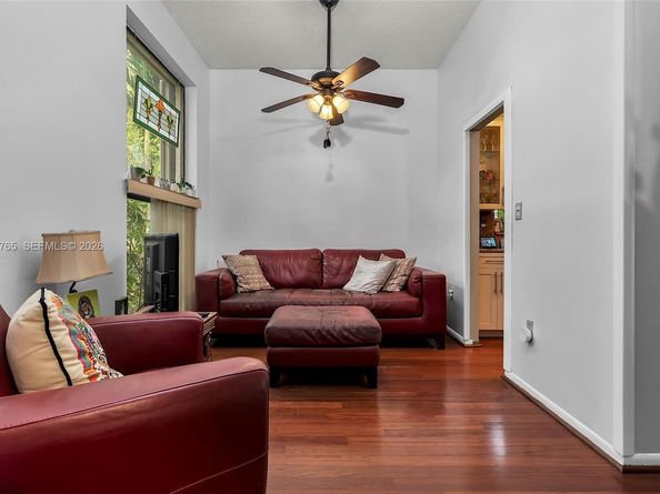 2132 NE 171st St, North Miami Beach FL 33162