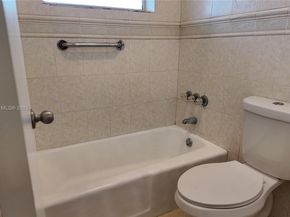 18900 NE 3rd Ct 5285, Miami FL 33179
