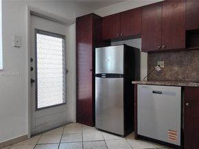 18900 NE 3rd Ct 5285, Miami FL 33179