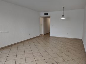 18900 NE 3rd Ct 5285, Miami FL 33179