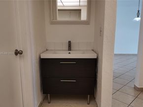 18900 NE 3rd Ct 5285, Miami FL 33179