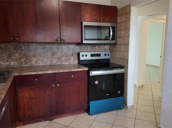 18900 NE 3rd Ct 5285, Miami FL 33179
