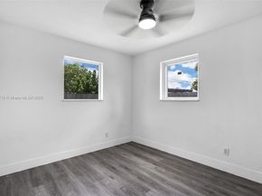 6117 NW 9th St, Margate FL 33063
