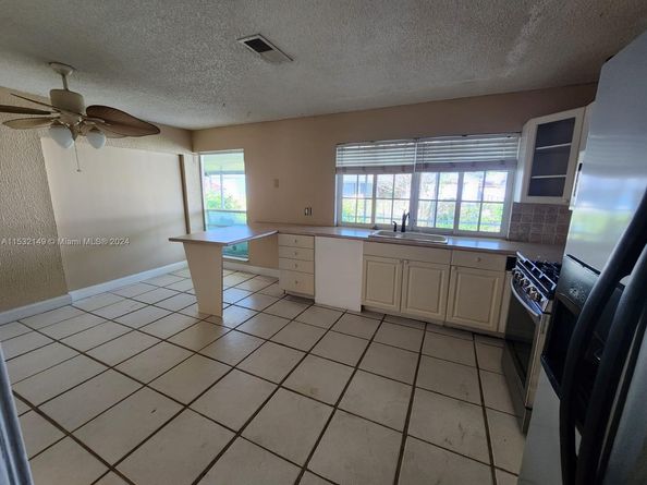 10551 Sunset Strip, Sunrise FL 33322