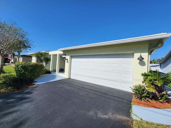 10551 Sunset Strip, Sunrise FL 33322
