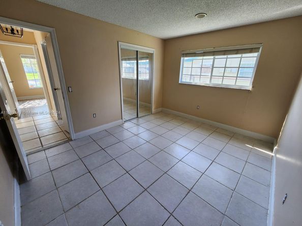 10551 Sunset Strip, Sunrise FL 33322