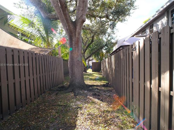 12142 SW 50th Ct, Cooper City FL 33330