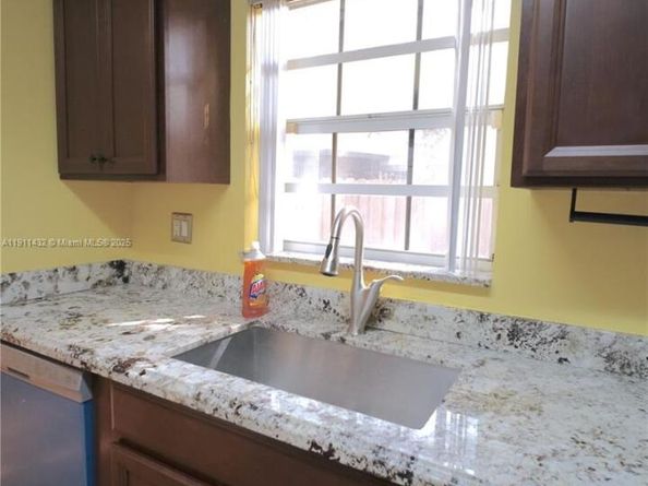 12142 SW 50th Ct, Cooper City FL 33330