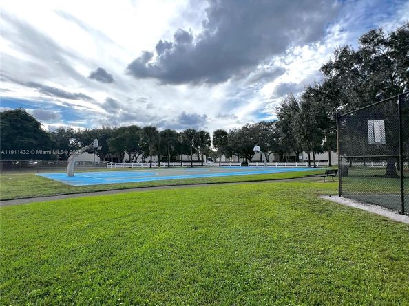 12142 SW 50th Ct, Cooper City FL 33330