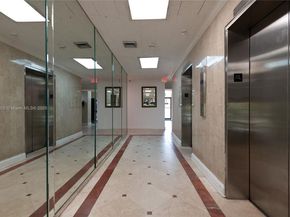 2450 NE 135th St 607, North Miami FL 33181
