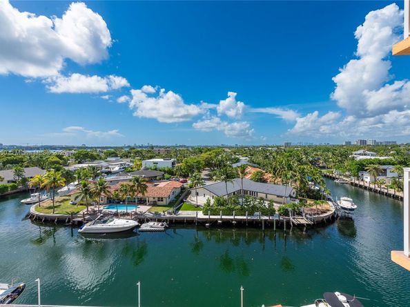 2450 NE 135th St 607, North Miami FL 33181