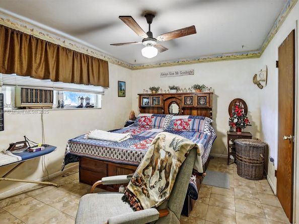 13851 SW 26th St, Davie FL 33325
