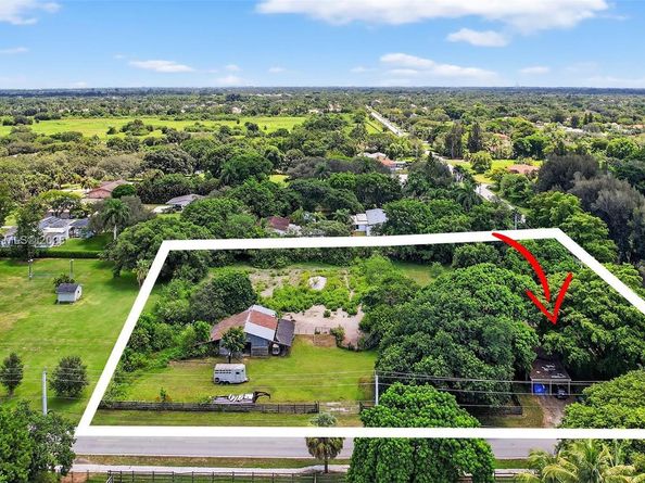 13851 SW 26th St, Davie FL 33325