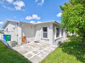 6960 NW 11th Ct, Margate FL 33063