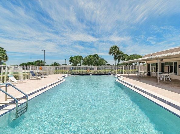 6960 NW 11th Ct, Margate FL 33063