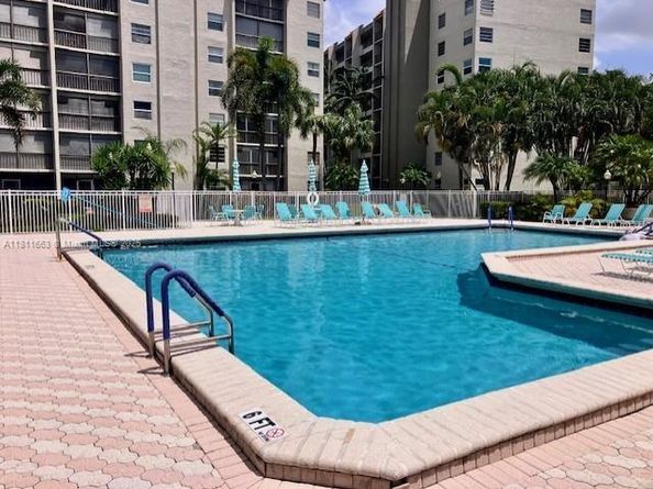 3910 Inverrary Blvd 304B, Lauderhill FL 33319