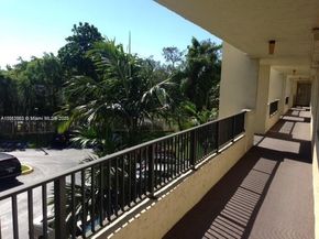 3910 Inverrary Blvd 304B, Lauderhill FL 33319